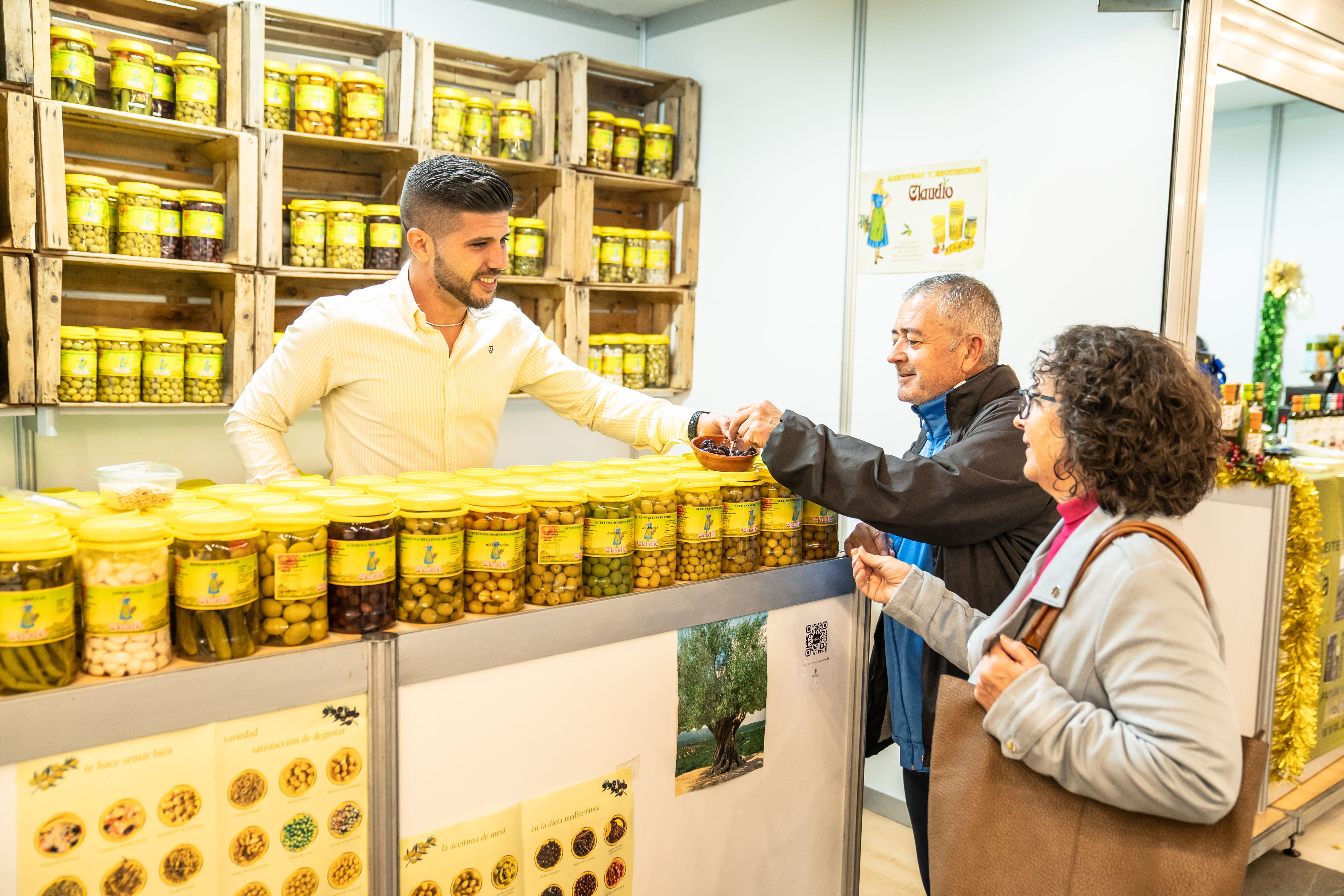 feria sabores almeria navidad aceitunas encurtidos claudio