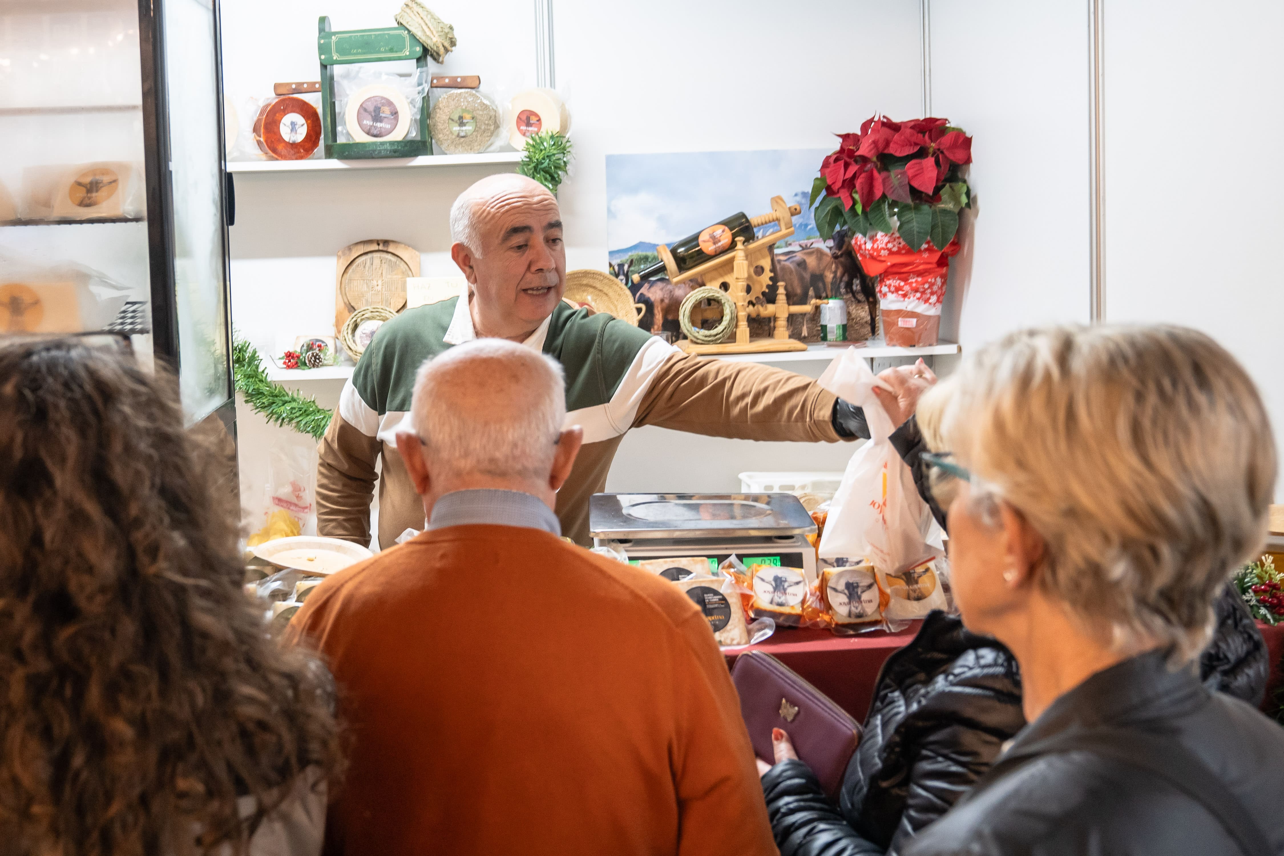 FERIA SABORES ALMERIA NAVIDAD JOYA CAPRINA